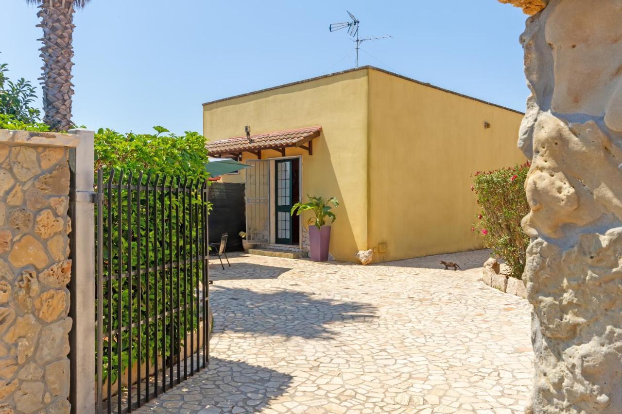 Air-Conditioned Villa In Porto Cesareo With Parking And Bicycles Eksteriør bilde